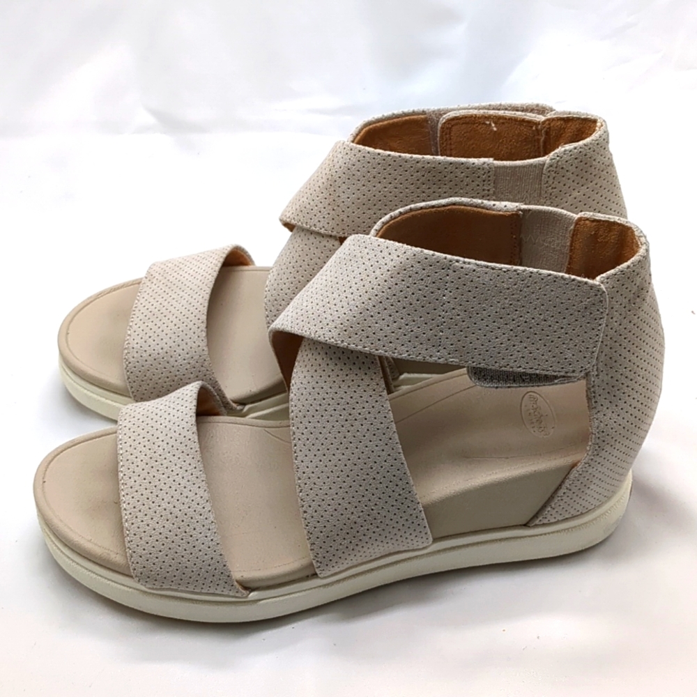 Dr. Scroll’s Sheena Sport Sandal